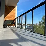 Apartament Przy Porcie Z Klimatyzacja, Garazem I Rowerami